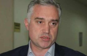 ზვიად ძიძიგურმა უმრავლესობა დატოვა