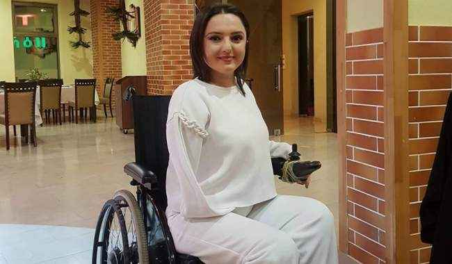 ხელისგულში შერჭობილი საკერავი ნემსები ბათუმელი გოგოსთვის საბედისწერო აღმოჩნდა - თათო მახარაძე უცნობ დაავადებას ებრძვის