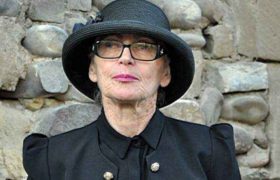 ციცინო ზივზივაძე - მცხეთის კოლორიტული გიდი ციცინო ზივზივაძე - მცხეთის კოლორიტული გიდი