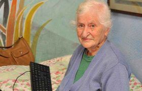 89 წლის ლამარა აბჟანდაძემ კომპიუტერი 2 საათში აითვისა - ”ყველაფერი, რაც არ მავიწყდება”