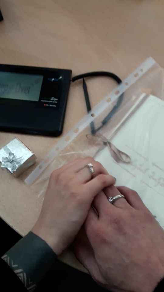 გიორგი ყიფშიძე ცოლს გაშორდა და მესამედ იქორწინა - მისი რჩეული 19 წლით უმცროსია - ფოტოები