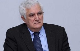 ამირან გამყრელიძე: ,,რეალური საშიშროება არსებობს, რომ უმართავი პროცესები დაიწყოს, როგორც ეს მოხდა იტალიასა და სხვა ქვეყნებში" ამირან გამყრელიძე: ,,რეალური საშიშროება არსებობს, რომ უმართავი პროცესები დაიწყოს, როგორც ეს მოხდა იტალიასა და სხვა ქვეყნებში"