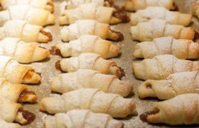 უგემრიელესი სამარხვო კრუასანები 3 ლარის ინგრედიენტებით - მარტივი რეცეპტი