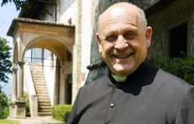 იტალიელმა მოძღვარმა თავისი სასუნთქი აპარატი ახალგაზრდას დაუთმო - ,,ისე მოკვდა, როგორც ნამდვილი მღვდელი" იტალიელმა მოძღვარმა თავისი სასუნთქი აპარატი ახალგაზრდას დაუთმო - ,,ისე მოკვდა, როგორც ნამდვილი მღვდელი"