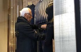 ჯორჯო არმანის ყველა ფაბრიკა ექიმებისთვის პირბადეებს კერავს - ,,დიდებულ ადამიანად ფული კი არ გაქცევს, არამედ საქმეები" ჯორჯო არმანის ყველა ფაბრიკა ექიმებისთვის პირბადეებს კერავს - ,,დიდებულ ადამიანად ფული კი არ გაქცევს, არამედ საქმეები"