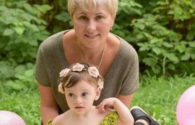 ანიტას ბებიას ბავშვის მონატრებამ ლექსების წერა დააწყებინა - ,,ხელებს ვიშვერ, ვერ ვპოულობ ჩემს გოგოს"