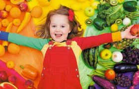 მწვანე ბოსტნეული და შავი ქლიავი ბავშვის ძვლებზე ზრუნავს