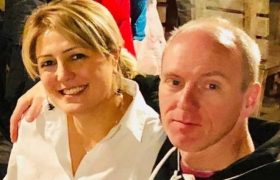 ნანა ამირიძე: "ვცდილობ, ჩემ ბელგიელ მეუღლესთანაც ორმეტრიანი დისტანცია დავიცვა" - როგორ ცხოვრობს ბრიუგეში ცნობილი ბელგიელი ფეხბურთელის ქართველი რძალი ნანა ამირიძე: "ვცდილობ, ჩემ ბელგიელ მეუღლესთანაც ორმეტრიანი დისტანცია დავიცვა" - როგორ ცხოვრობს ბრიუგეში ცნობილი ბელგიელი ფეხბურთელის ქართველი რძალი