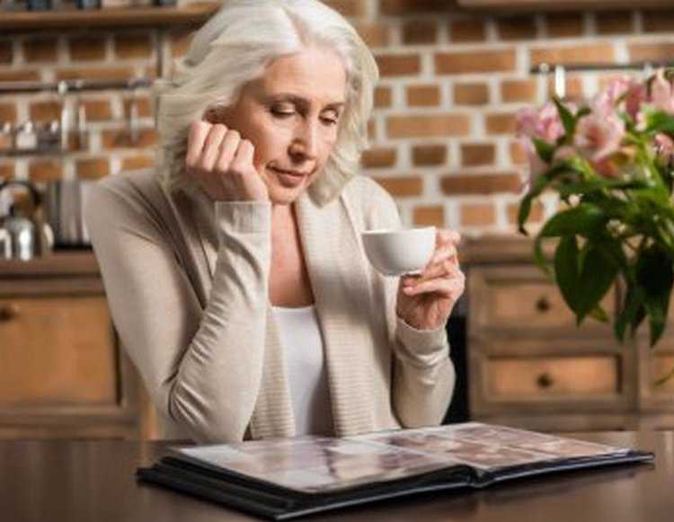 ,,ნეტავ, ცოცხალი იყოს, ნეტავ, ისევ იქ ცხოვრობდეს... ხმა აუკანკალდა, მგონი, პირველად თავის ცხოვრებაში" - ნოველა