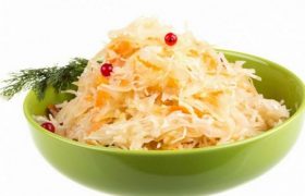 კომბოსტოს მწნილი სახეზე დაიდეთ - როგორ მოვამზადოთ ნიღაბი