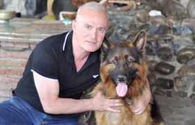 კახა ბასილიას სახლში ,,წინასწარმეტყველი" ძაღლი ჰყავს