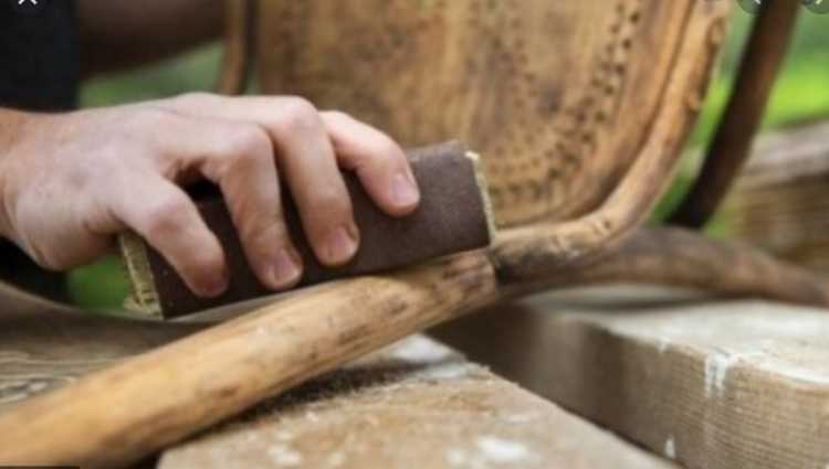 "დედამ ჩემი მეგობრის მამა ლამის შეჭამოს, ცუდი ავეჯი დამიმზადეო"