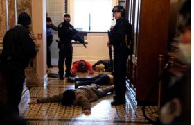 ,,სახელმწიფო გადატრიალების მცდელობა ამერიკაში" - აქციის მონაწილეები კაპიტოლიუმის შენობაში შეიჭრნენ ,,სახელმწიფო გადატრიალების მცდელობა ამერიკაში" - აქციის მონაწილეები კაპიტოლიუმის შენობაში შეიჭრნენ