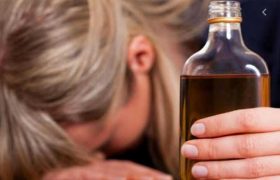 "ჩემს ქალიშვილს მისი ქმარი სცემდა, სიგარეტს ტანზე აწვავდა, ბოლოს კი ალკოჰოლიკად აქცია" "ჩემს ქალიშვილს მისი ქმარი სცემდა, სიგარეტს ტანზე აწვავდა, ბოლოს კი ალკოჰოლიკად აქცია"