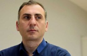 ,,ტანვარჯიშში საქართველოს ჩემპიონი ვარ... ცხვირი კულინარიელებმა გამიტეხეს" - ალეკო ელისაშვილი ცალმხრივი სიყვარულით იტანჯებოდა ,,ტანვარჯიშში საქართველოს ჩემპიონი ვარ... ცხვირი კულინარიელებმა გამიტეხეს" - ალეკო ელისაშვილი ცალმხრივი სიყვარულით იტანჯებოდა