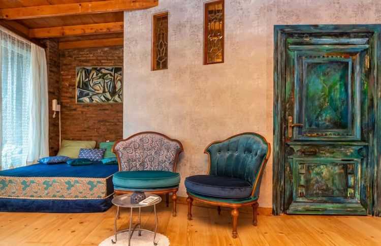 ნათია ლაზაშვილის  მდიდრული სახლი ძველ თბილისში - ფოტოები