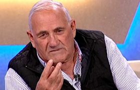 გრიშა ონიანი: ,,სტალინი უნდა დავმარხოთ გორის თავზე და წმინდა მთა შევქმნათ'' გრიშა ონიანი: ,,სტალინი უნდა დავმარხოთ გორის თავზე და წმინდა მთა შევქმნათ''