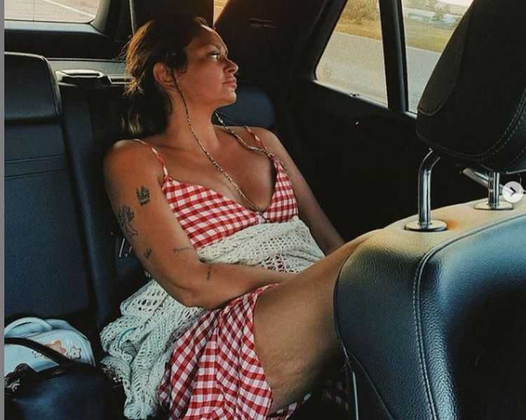 თიკა ჯამბურია: ,,მერე რა, რომ ცელულიტები მაქვს, იდეალური არ ვარ, ჩემი სხეულის მადლიერი ვარ''