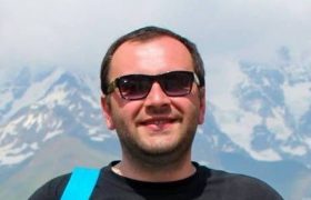 ,,ჩემო ვაჟკაცო ბიჭო, მიწისთვის არ მემეტები" - გორელი მომღერალი გურამ პაპუაშვილი მოულოდნელად გარდაიცვალა ,,ჩემო ვაჟკაცო ბიჭო, მიწისთვის არ მემეტები" - გორელი მომღერალი გურამ პაპუაშვილი მოულოდნელად გარდაიცვალა