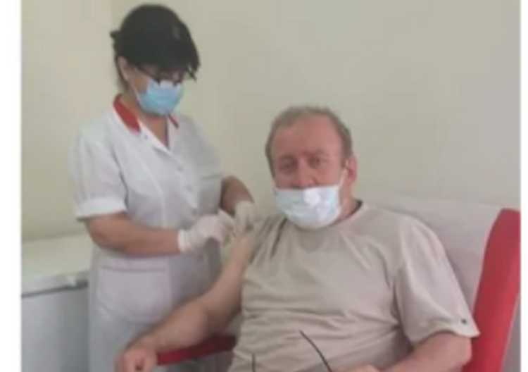 ვაჟა შაქარაშვილის შვილი: ,,დასრულდეს დეზინფორმაციის გავრცელება! ყველაფერში პირველი როგორ იყავი, მამა"