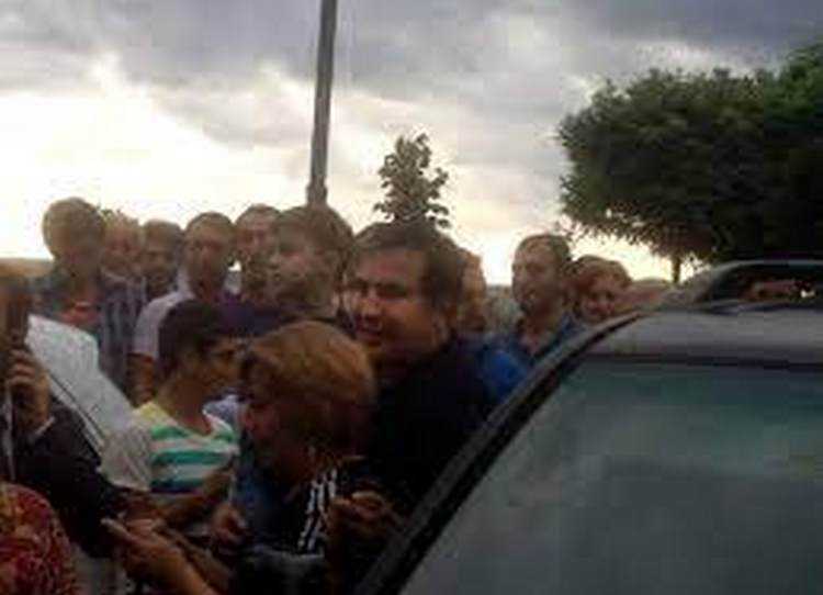 შმაგი ვეფხვაძე: ,,სარფში, კარვებში შევგროვდეთ და დაველოდოთ მიშას, თუ ჩამოვა, წამოვყვეთ"