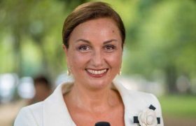 მაია ქვარცხავა: ,,ამერიკაში 4-5-ჯერ შეიძლება ცხოვრების თავიდან დაწყება" მაია ქვარცხავა: ,,ამერიკაში 4-5-ჯერ შეიძლება ცხოვრების თავიდან დაწყება"