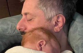 ნიკა გვარამია: ,,საკუთარ ლოგინში ეს ქსუტუნა არსება რომ გხვდება, წარსულში რჩება ყველაფერი - დაღლილობაც, შფოთვაც, შაკიკიც კი'' ნიკა გვარამია: ,,საკუთარ ლოგინში ეს ქსუტუნა არსება რომ გხვდება, წარსულში რჩება ყველაფერი - დაღლილობაც, შფოთვაც, შაკიკიც კი''