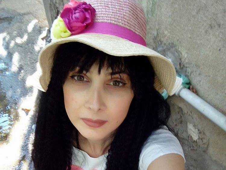 ,,დედაჩვენმა არ იცოდა, რომ რუსა ავად იყო" - ქართველი პოეტი საფრანგეთში გარდაიცვალა