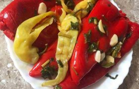 წითელი ბულგარული წიწაკა ზეთში - მარტივი რეცეპტი წითელი ბულგარული წიწაკა ზეთში - მარტივი რეცეპტი