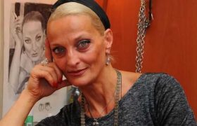 ნინო ლეჟავა: ,,ყურძენს ვკრეფდი და დღეში 40 ლარს მიხდიდნენ" ნინო ლეჟავა: ,,ყურძენს ვკრეფდი და დღეში 40 ლარს მიხდიდნენ"