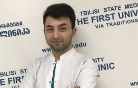 ექიმი: ,,რა მჭირს, რატომ ვიხრჩობიო, მეკითხებიან... პალატიდან გამოსვლას ვერ ვასწრებ, რომ სატურაცია ნახევრდება''