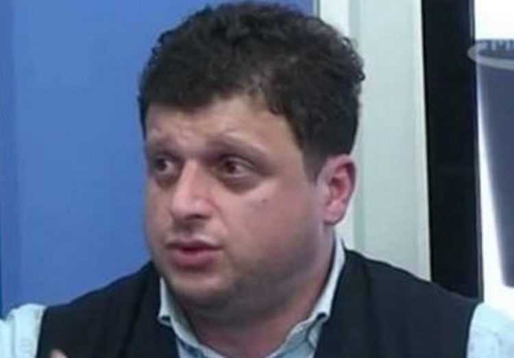 ნიკა ნარსია: ,,პრეზიდენტისგან, რომელიც შიმშილობს, საჩუქრად ეს შემწვარი ქათამიო''