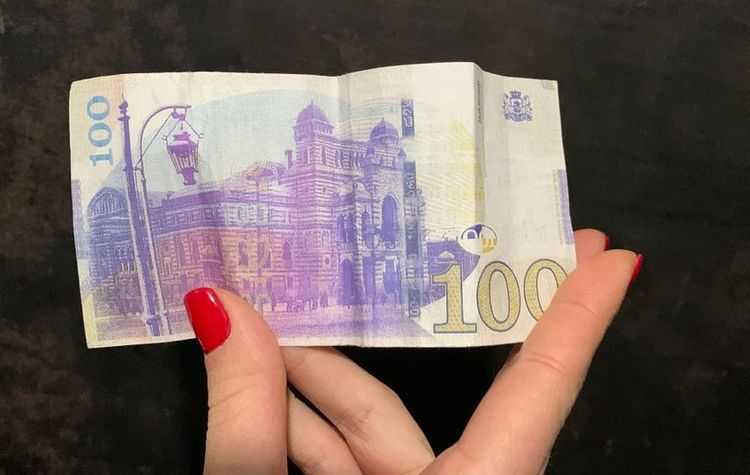 თათია ბადურაშვილი: "ბიჭმა რუსთაველზე გოგოს აბადოკის არჩევა მთხოვა და ყალბი 100 ლარიანი შემომაჩეჩა..."