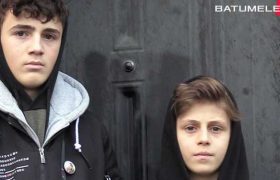 ძმებს დედა კოვიდით მოუკვდათ, მამა - ავარიით, ობლებს სოციალური დახმარება მოუხსნეს