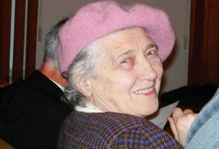 ,,დაიხარა და მეუბნება, ქალბატონო მზექალა, დაგვენძრაო" - მზექალა შანიძის მონათხრობი სუფრასთან