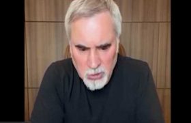 ვალერი მელაძე: ,,გთხოვთ, შეწყვიტეთ ომი, გეხვეწებით" ვალერი მელაძე: ,,გთხოვთ, შეწყვიტეთ ომი, გეხვეწებით"