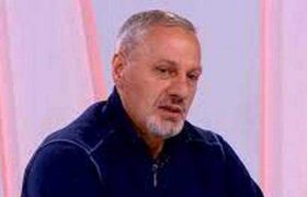 ირლანდიაში რუსეთის ელჩის მანქანას უკრაინული დროშებით წინ გადაუდგნენ