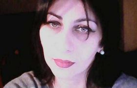 ,,ნეტავ, ვის უხმობდი საშველად უცხო ქვეყანაში, ნეტავ, რას ფიქრობდი" - ია გელაშვილის შვილებს დედა ხშირად ესიზმრებათ... ,,ნეტავ, ვის უხმობდი საშველად უცხო ქვეყანაში, ნეტავ, რას ფიქრობდი" - ია გელაშვილის შვილებს დედა ხშირად ესიზმრებათ...