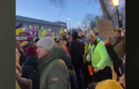 ამ წუთებში ლონდონში აქცია იმართება, ხალხი პუტინის შეჩერებას ითხოვს ამ წუთებში ლონდონში აქცია იმართება, ხალხი პუტინის შეჩერებას ითხოვს