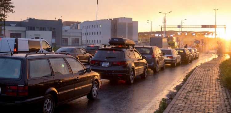ქართველი ემიგრანტები პოლონეთიდან უკრაინისკენ დაიძრნენ - ,,გავდივართ ვარშავიდან!"