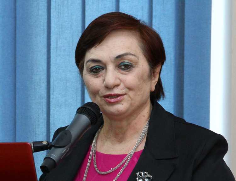 ,,არის ტკივილი, რომელსაც ვერასოდეს ვაქცევ ლექსად" - მანანა ჩიტიშვილს მავთულხლართების მიღმა 93 წლის დედა ელოდება