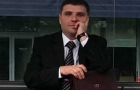 ადვოკატი უკრაინაში მებრძოლებს ემუქრება: ,,ძაღლებივით დაგხვრეტენ, დანახშირდებით, დაიგლიჯებით"