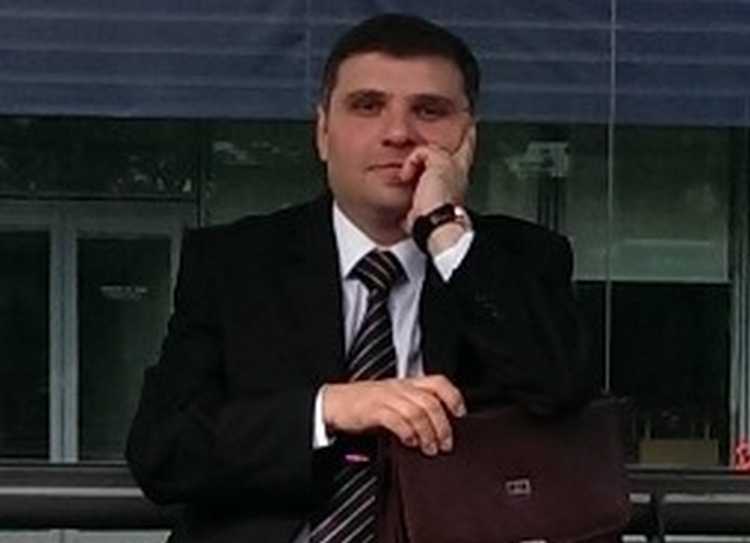 ადვოკატი უკრაინაში მებრძოლებს ემუქრება: ,,ძაღლებივით დაგხვრეტენ, დანახშირდებით, დაიგლიჯებით"