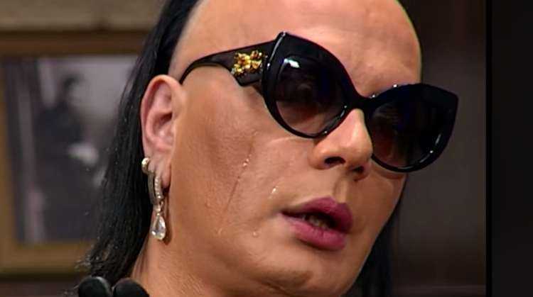 გია სურამელაშვილი: ,,ჯერ თავისი ოჯახი დაანგრია, მერე მე დამინგრია ყველაფერი" გია სურამელაშვილი: ,,ჯერ თავისი ოჯახი დაანგრია, მერე მე დამინგრია ყველაფერი"