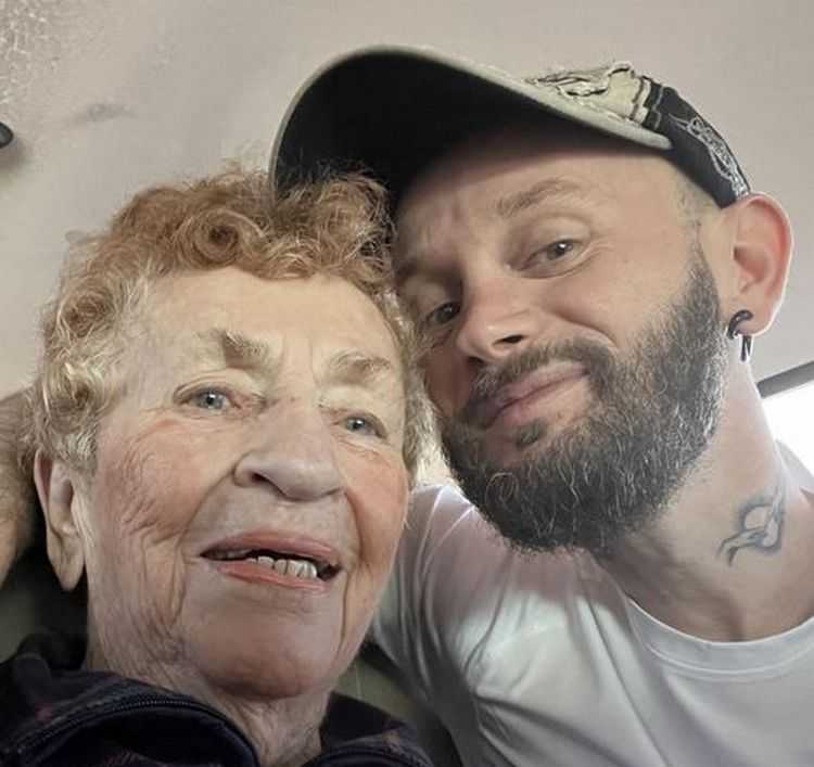 ირაკლი ლომაია: ,,94 წლის გავხდი და უკვე 145-ზე მეტი ქვეყანა ვნახეო"