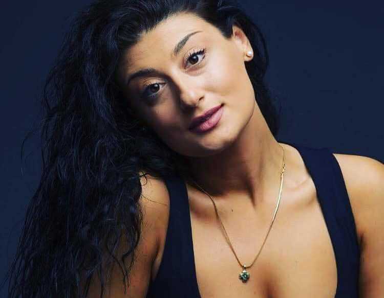 ქეთი სვანიძე: ,,ცხოვრება ყოველთვის მახვედრებდა მნიშვნელოვან ადამიანებს" - როგორ აუხდინა ოცნება რობერტ სტურუამ აფხაზეთიდან დევნილ გოგონას ქეთი სვანიძე: ,,ცხოვრება ყოველთვის მახვედრებდა მნიშვნელოვან ადამიანებს" - როგორ აუხდინა ოცნება რობერტ სტურუამ აფხაზეთიდან დევნილ გოგონას