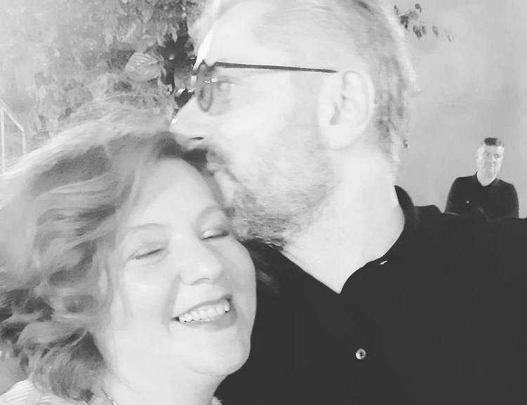 ნინო ძინძიბაძე: ,,ღორინამკლიდან გამოექანეთ!"