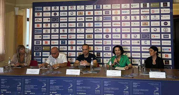 სამი ქალაქის „ღამის სერენადები“