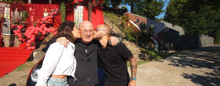 გელა ბარკალაიამ რძალი თავისი მშობლებისა და ბებიის საფლავებზე დანიშნა - „თუ ვინმეს დღეს გაუხარდებოდა, ეს ადამიანები არიან“ (ფოტოები და ვიდეო)