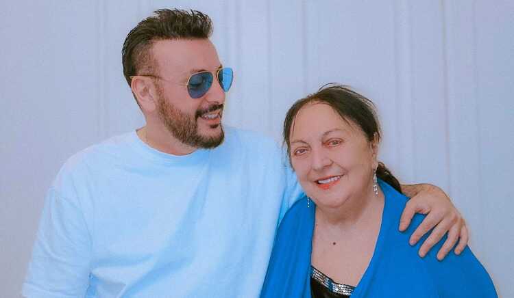 „გამიფრინდა ჩემი ბედნიერება“ - ანრი ჯოხაძეს დედა გარდაეცვალა